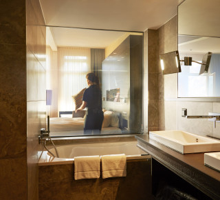 Bild des Badezimmers in der Deluxe Junior Suite 1