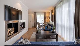 Premium Corner Suite