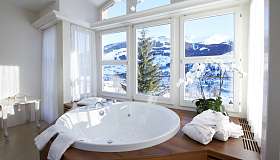 Luxury Panorama Spa Suite Whirlpool