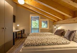 Ansicht des Schlafzimmers in der Wohnung