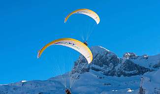 Paragliding winter