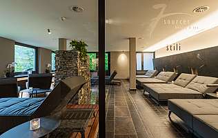 Moderne Spa-Lounge