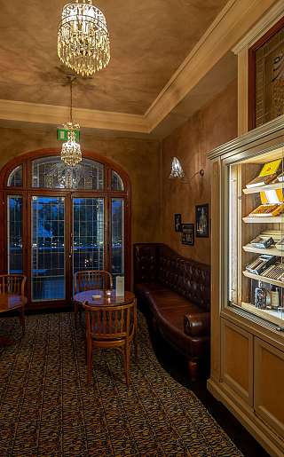 Cigar Lounge