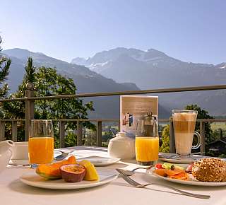 Breakfast with mountain views
