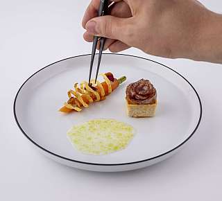 Fine plated presentation