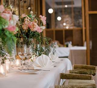 Table élégamment dressée
