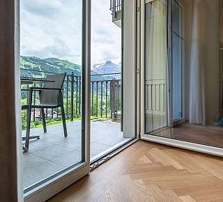 Vue sur un paysage montagneux